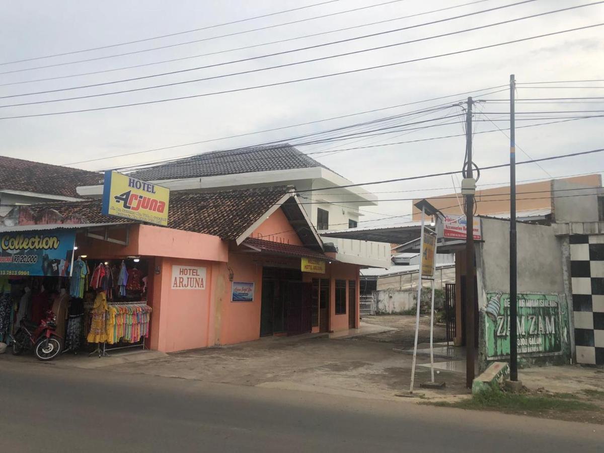 Hotel Arjuna Baturaja  Exteriér fotografie